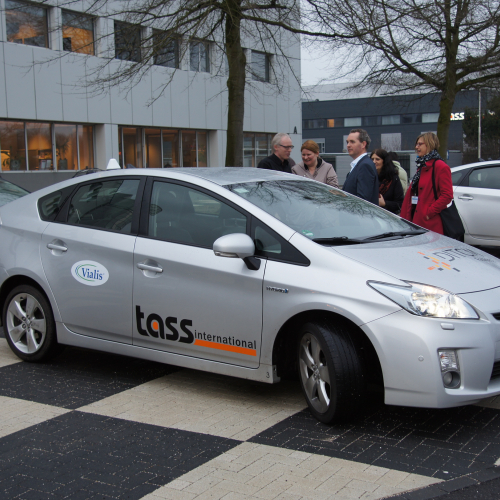 3 Coöperatief voertuig met Vialis logo DSC04935 (3).JPG