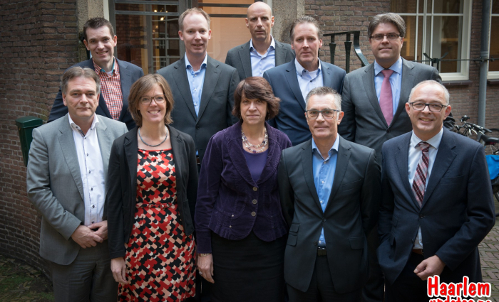 groepsfoto-ondertekening.jpg
