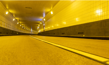Maastunnelcomplex binnen