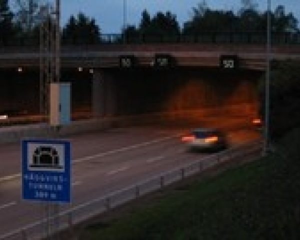 tunnel 2.jpg