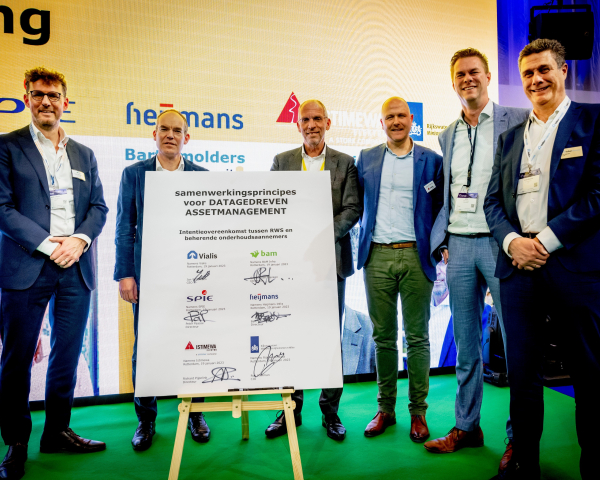 Ondertekening-assetmanagemenxt_tcm26-322915.jpg